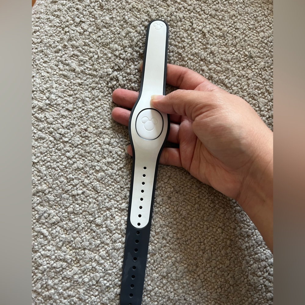 Disney magic band